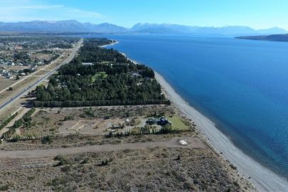 Lot for Sale in "Costa del Nahuel," gated community with access to the Nahuel Lake coast.