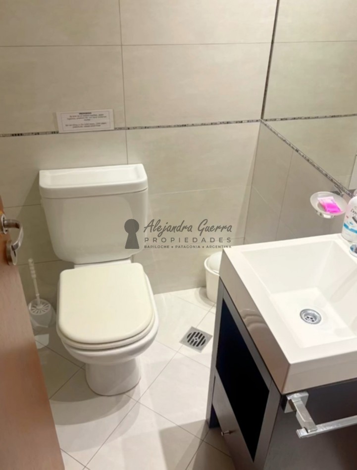 3 ambientes con cochera cubierta centro de Bariloche con vista alquiler permanente amoblado